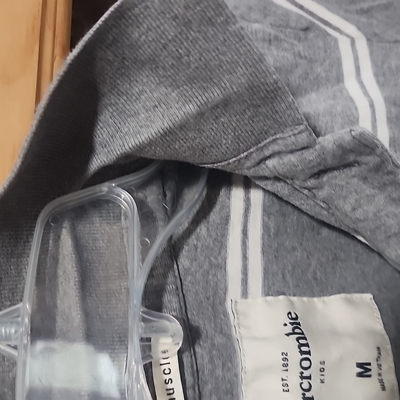 Boys Assorted Top Bundle Sz M - Picture 7 of 11